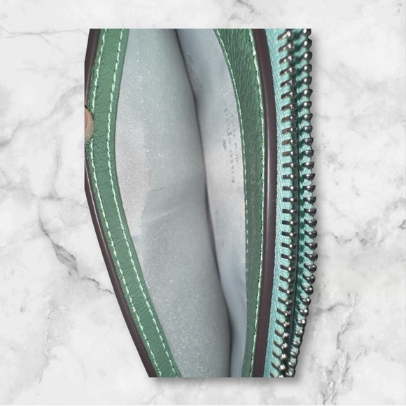 Kate Spade Medium Lzip Metallic Seawater Leather Wristlet NWT - Picture 4 of 4